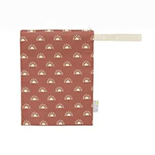 Itzy Ritzy Sealed Wet Bag with Adjustable Handle – Washable & Reusable Wet Bag with Water Resistant Lining Ideal for Swimwear, Diapers, Gym Clothes & Toiletries; Measures 11” x 14”, Terracotta Sunrise : Baby