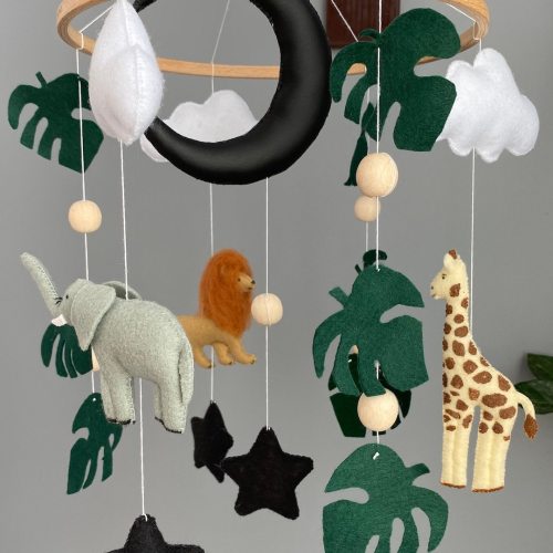 Safari baby mobile, crib mobile, giraffe, lion, elephant, moon, nursery decor