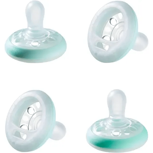 Tommee Tippee Breast Like Night Pacifier, 0-6, Pack of 4 Pacifiers Months with Breast-Like Shape and Glow in The Dark Technology