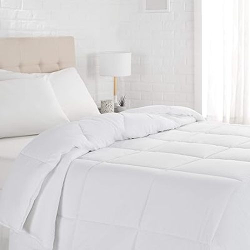 Amazon Basics White Down Alternative Comforter and Duvet Insert with Corner Tabs, Machine Washable, Twin, Light