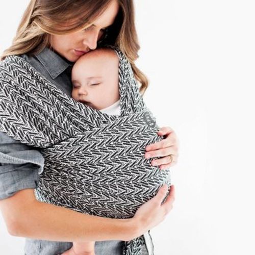 Moby Petunia Pickle Bottom Wrap Baby Carrier - Starry Nights Of Salvador