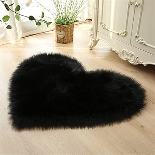 YRXRUS Heart Rug, Black Heart Shaped Rug, Fluffy Faux Fur Rug, Cute Heart Small Area Rugs, Shag Mats for Bedroom Living Room, Love Coquette Room Decor 2x3 Ft