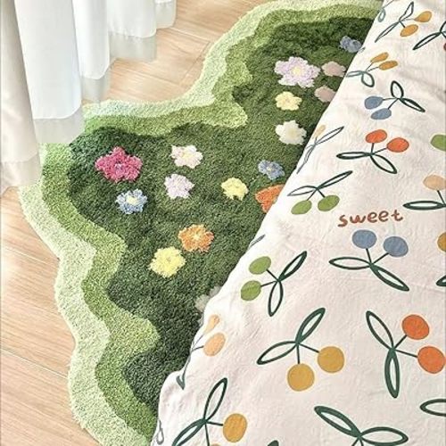 Cute Garden Flower Moss Rug for Bedroom, Lovely Green Moss Carpet Living Room, Irregular Flower Pattern Non Slip Water Absorbent Modern Aesthetic Soft Microfiber Decorative Carpet(19.68x31.5 Inches)