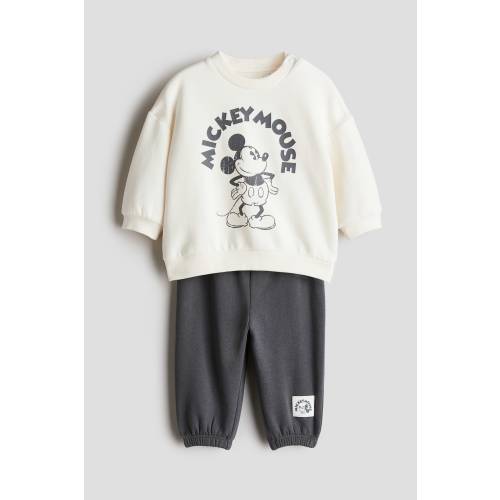 2-PIECE SWEATSUIT