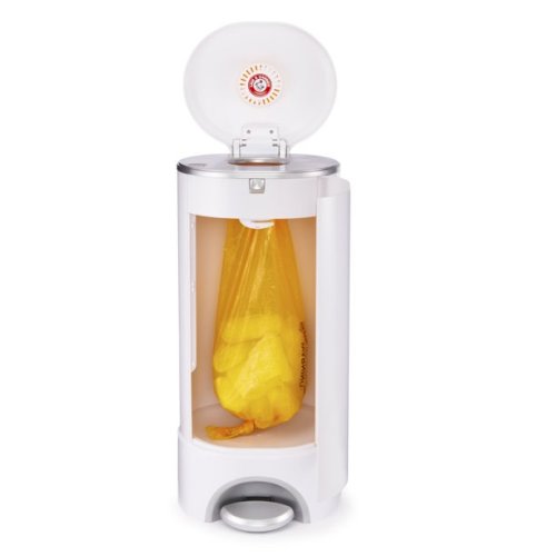 Munchkin Step Diaper Pail Powered by Arm & Hammer, Incl 1 Snap, Seal and Toss Bag, 1 Starter Ring Refill, 1 Lavender Scented Baking Soda Puck & 1 Toss Disposable Diaper Pail