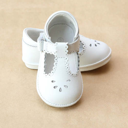 Elodie Infant Girls Scalloped T-Strap Crib Mary Jane – Petit Foot