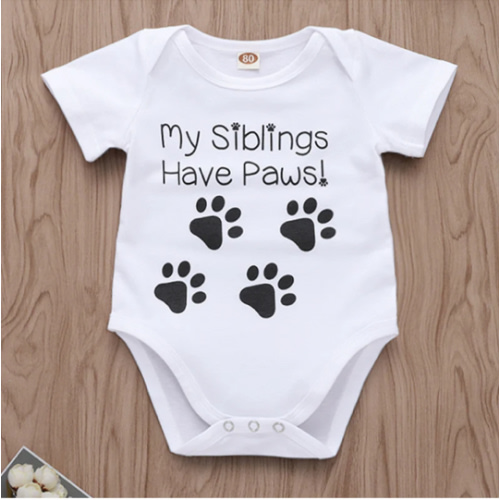 "My siblings have paws" Letter Printed Baby Jumpsuit