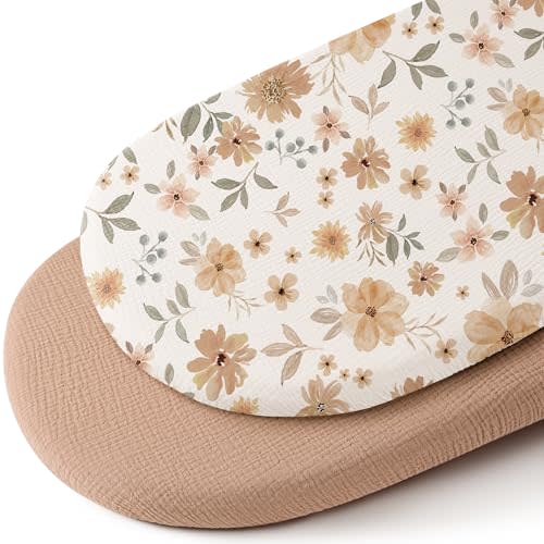Konssy 2 Pack Muslin Fitted Bassinet Sheets for Baby Girl Boy, Soft Breathable Baby Bassinet Sheets Fit for Bassinets, Cradle, Moses Basket Oval Rectangle Pad/Mattress (Peach,Floral)