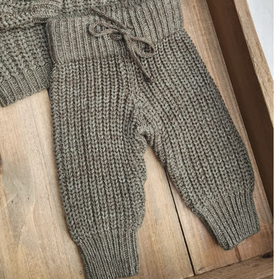 Knitted pants