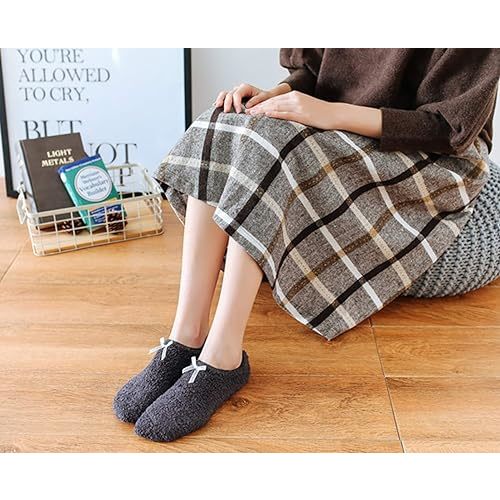 Loritta 4 Pairs Slipper Socks for Women Grippers Winter Warm Grip