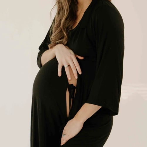 Lila Labor & Postpartum Gown in Black