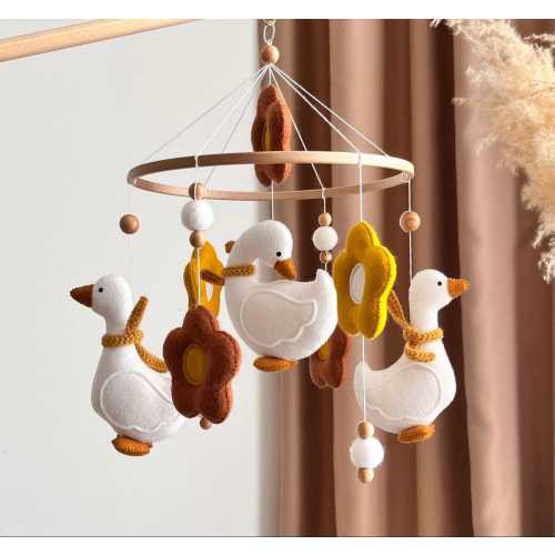 Goose mobile Daisy mobile Goose baby shower Goose theme gift for a birth Goose theme nursery Goose theme gift goose felt crib mobile Daisy
