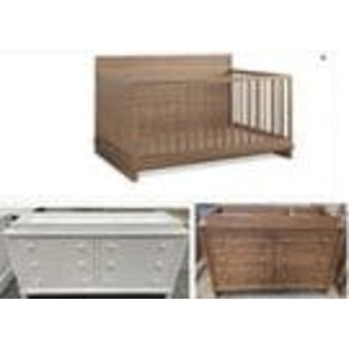 Mayberry Hill Wyller Dresser in Oak

SKU#: 66766619
UPC: 840416501162