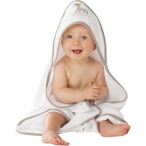 Sophie la girafe | Hooded Bath Towel | Ultra-Soft Terry Cloth