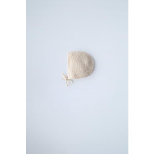 SEED STITCH KNIT BONNET - Light beige | ZARA United States