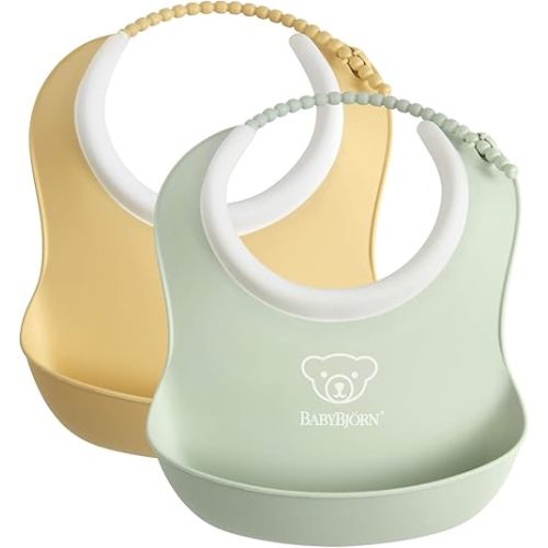 BabyBjörn Small Baby Bib, 2-pack, Powder Yellow/Powder Green (Neck size: 19–32 cm)