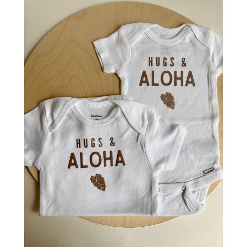 Hugs & Aloha Baby Onesie//Hawaii Baby Onesie//Hawaiian Baby Clothes//Baby Onesie