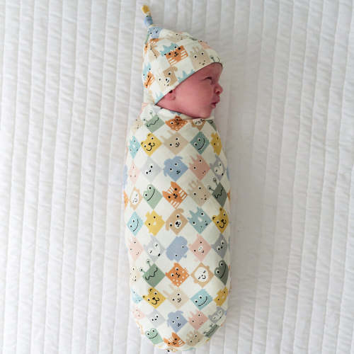 Check Mates Swaddle & Hat Set - Little Sleepies