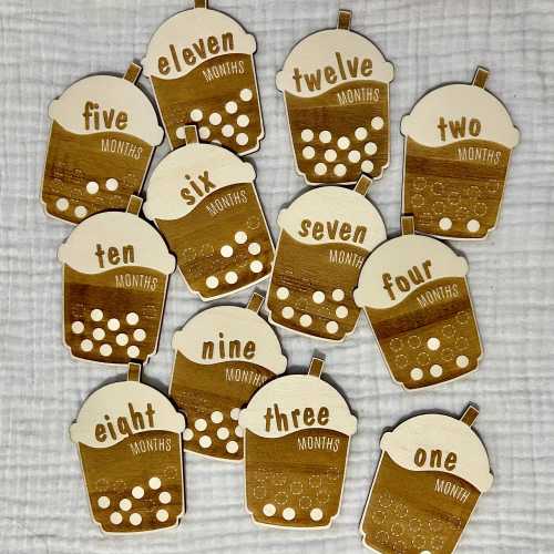 Bubble Tea / Boba Wooden Baby Monthly Milestone Markers & Discs for Newborn Babies - Baby's Milestone Moments | Baby Shower Gift