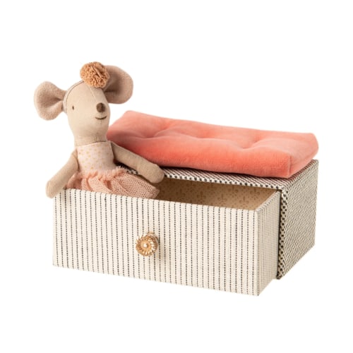 Little Sister Dancing Mouse in Day Bed