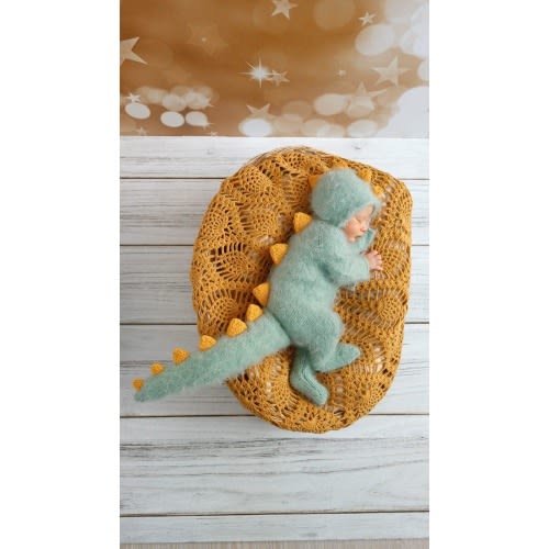 Newborn knit dinosaur outfit Knit dinosaur hat and rompers set Baby photography props costumes Halloween outfit  Sizes newborn to 18 months