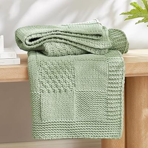 Amélie Home Checkered Throw Blanket Soft Cozy Knit Throw Blanket Farmhouse Decorative Chenille Throw Blanket for Couch Bed Sofa Living Room, 50"x 60", Sage Green