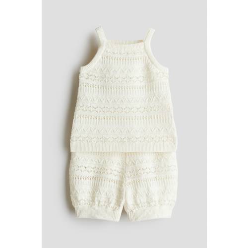2-PIECE PATTERN-KNIT SET