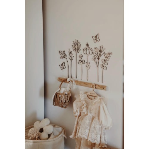 Wooden meadow, wooden flowers, wooden butterly, blumen aus holz, holz deko, kids room decoration, babygirl nursery,boho nursery,kinderzimmer