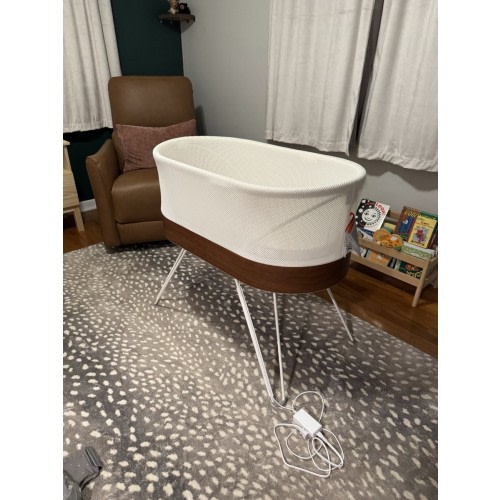 Snoo Smart Sleeper Bassinet with Sleepsacks and Sheets Happiest Baby