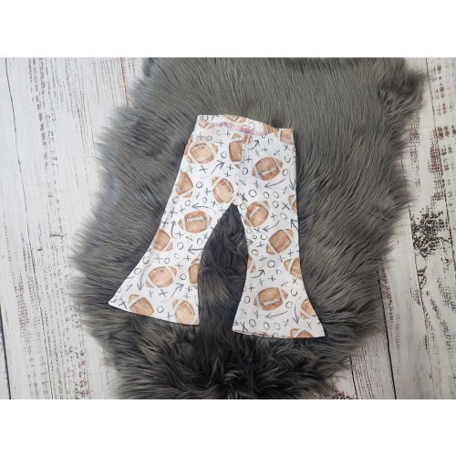 Football bellbottoms, Baby girl football outfit with bow, game day football shirt, outfit for toddlers, football spirit shirt, baby bodysuit