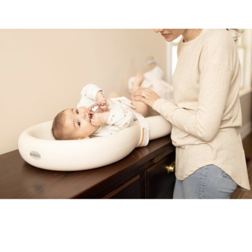 Keekaroo Peanut Changer Baby Vanilla– The Original Made in USA Easy-to-Clean Changing pad and The only Shell Over Foam, Fully Water Repellant