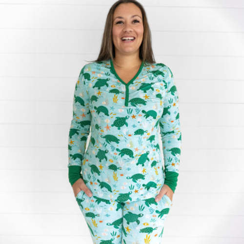 Sea Turtle Friends Women's Pajama Top