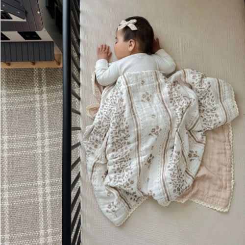 Lettie Floral 6 Layer Gauze Blanket