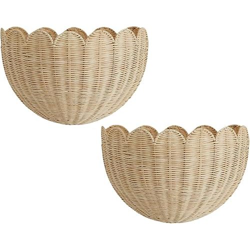 Scalloped Wicker Wall Basket, Hand-Woven Rattan Hanging Wall Basket, Scalloped Home Décor Wall Decorative Baskets for Flowers Front Door Bathroom Storage (2PCS)