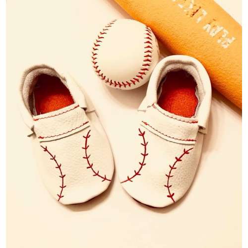 Baby Moccasins, BaseBall Moccasins, Baseball Baby shoes, Baseball Baby Moccasins, White Baseball shoes, Baby gifts