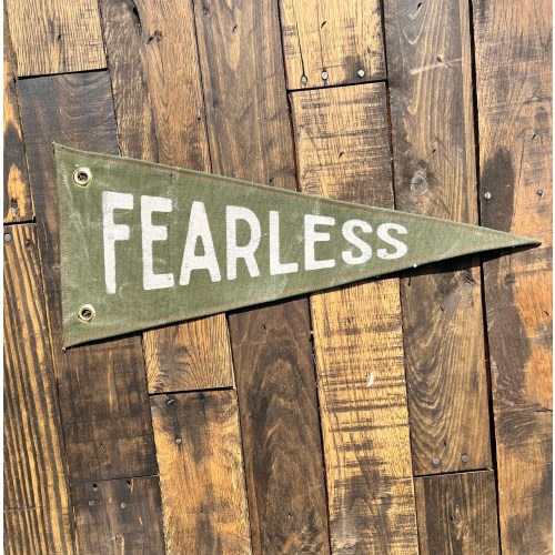 FEARLESS Canvas Pennant - block lettering