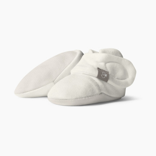 Goumi Kids Stay on Baby Booties (2 pack) - Coastal + Cloud, 0-3 Months