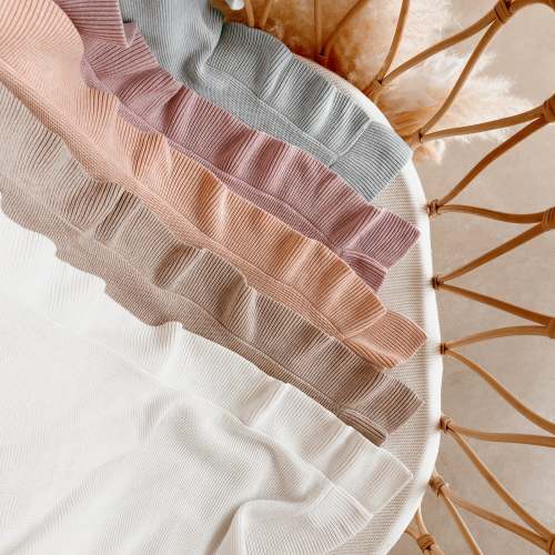 Heirloom Poppy Frill Knit Blanket