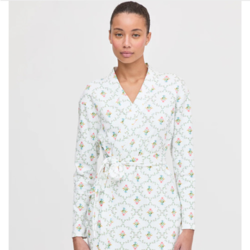 The Ivory Robe - Pastel Trellis