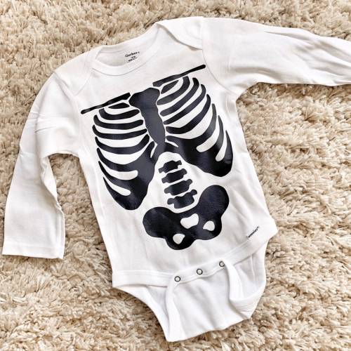 Skeleton onesie (3-6m) - Baby Halloween Costume - Bones Costume - Cute Costume - Scary Costume - Baby Costume - Custom - Long Sleeve - Short Sleeve