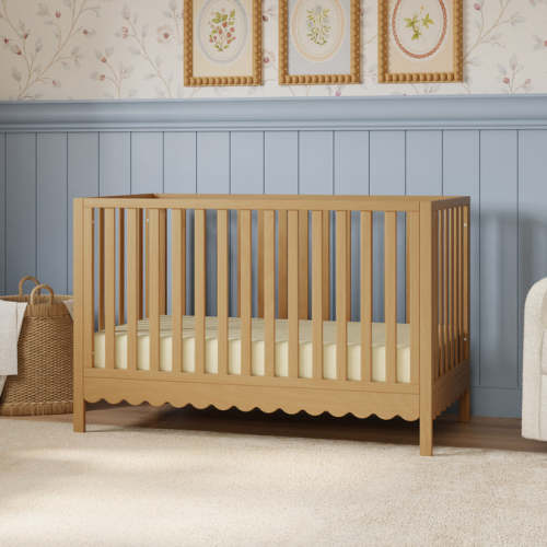 Sammy Scallop 4-in-1 Convertible Crib