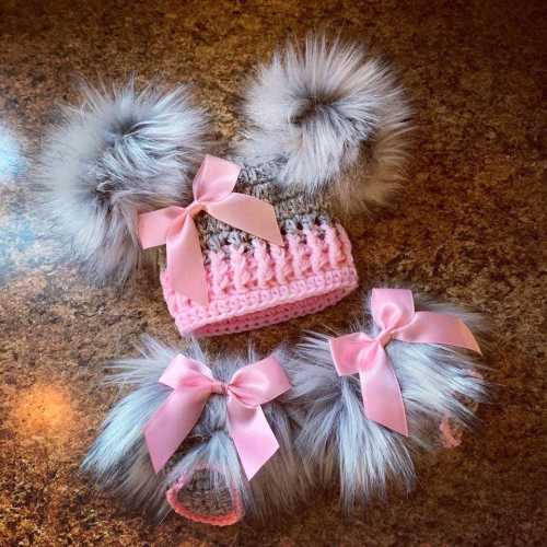 Baby Girl Hat Faux Fur Booties Boots Socks Newborn Crochet Double Pom Pom Hat Infant Shoes Slippers Furry Uggs 0 3 6 9 12 months gift set