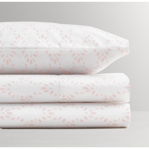 Petite Trellis Organic Crib Fitted Sheet | RH Baby & Child