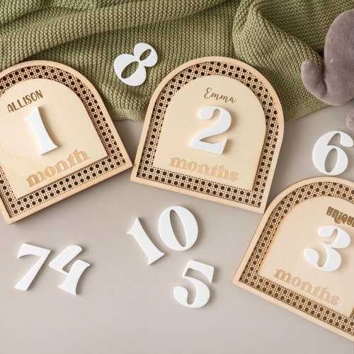 Gift for Newborn, Wooden Baby Milestone Discs, Custom Engraved Name Set, Monthly Baby Growth Markers, Baby Shower, Newborn Photo Milestones