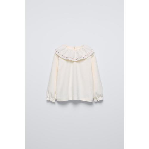 T-SHIRT WITH RUFFLED NECKLINE - Light ecru | ZARA United States