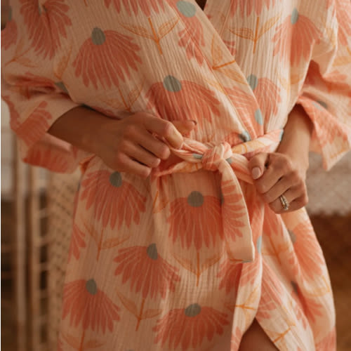 Muslin robe / big rose flowers – EvelinaApparel