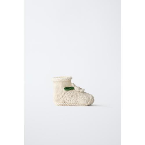EMBROIDERED BOOTIES