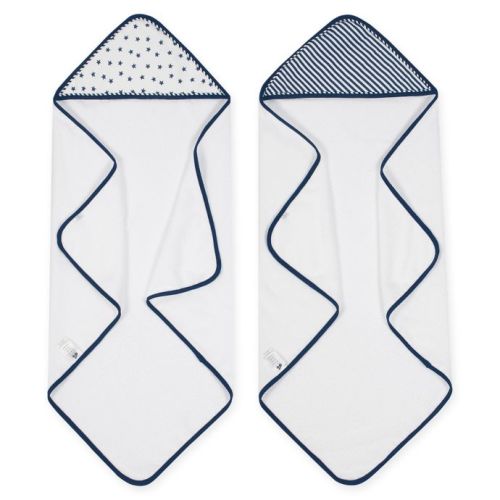 Just Born® Pom Pom 2-Pack Hooded Towels in Navy/WhiteJust Born® Pom Pom 2-Pack Hooded Towels in Navy/White