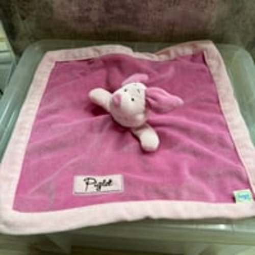 Piglet lovey