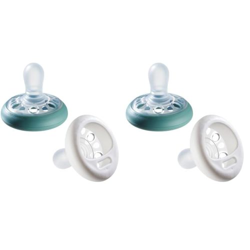 Tommee Tippee Breast-Like Pacifier, 0-6 Month Pack of 4 Pacifiers with Breast-Like Baglet, Symmetrical Design, and BPA Free